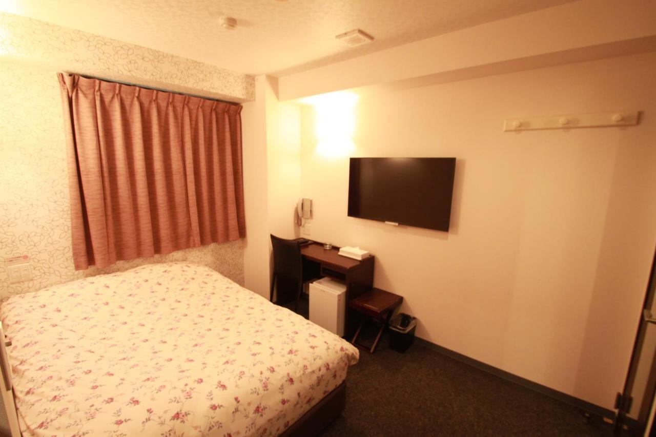 Toyama Town Hotel Bagian luar foto