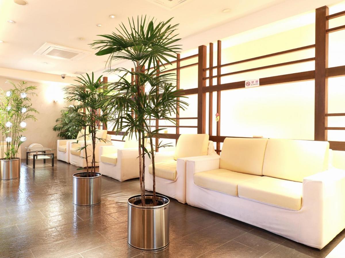 Toyama Town Hotel Bagian luar foto